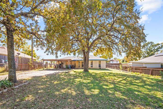 Oak Point, TX 75068,705 Lamp Post Lane