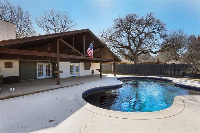 Grapevine, TX 76051,935 Kings Canyon Drive