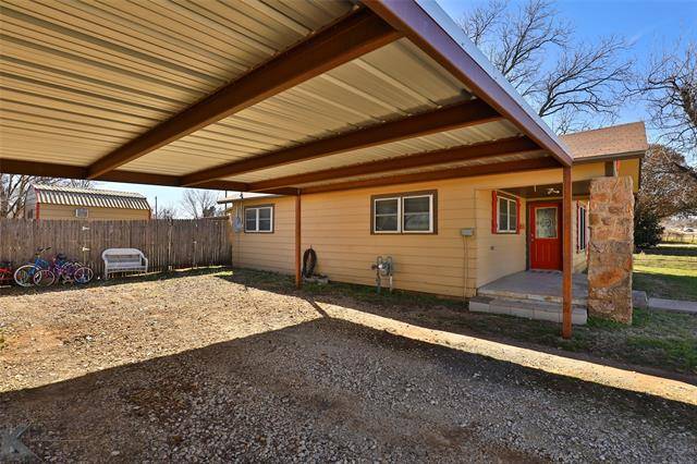 Baird, TX 79504,717 W 3rd Street