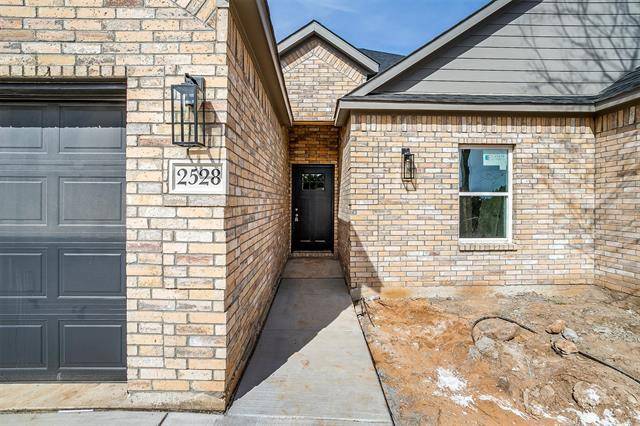 Granbury, TX 76048,2528 Mercedes Street