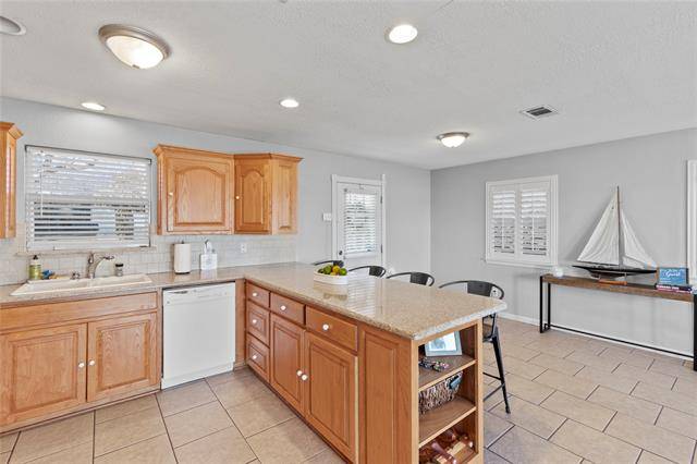 Seven Points, TX 75143,416 Causeway View