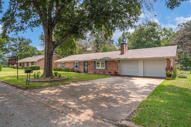 Mineola, TX 75773,282 Molly Lane