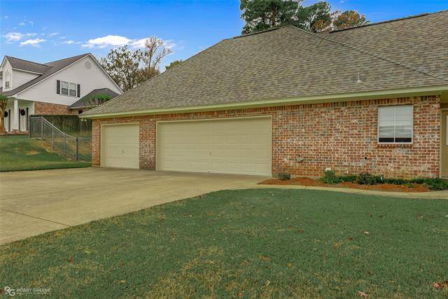 Benton, LA 71006,2020 Pine Ridge Way