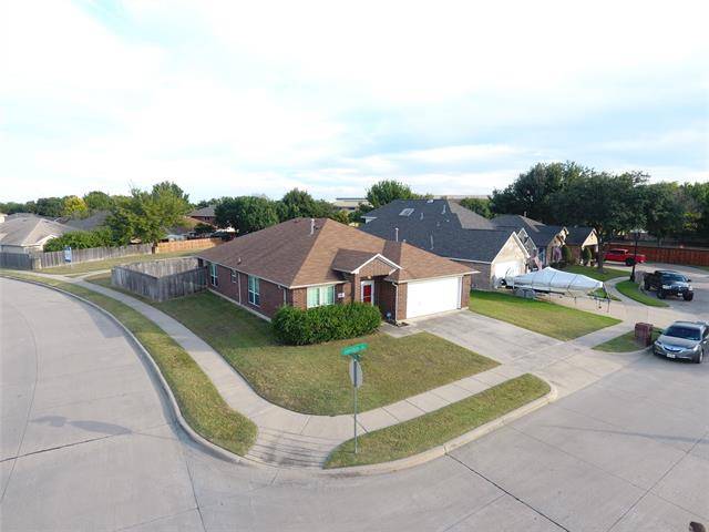 Saginaw, TX 76131,909 Saratoga Court