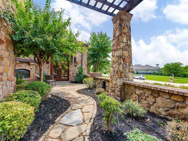 Southlake, TX 76092,1705 Bur Oak Drive