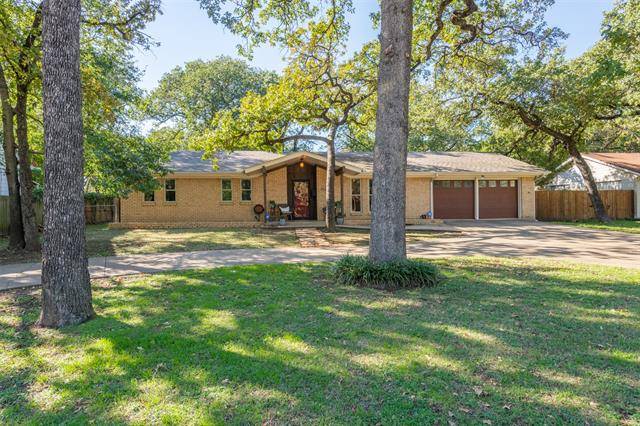 River Oaks, TX 76114,1113 Churchill Road