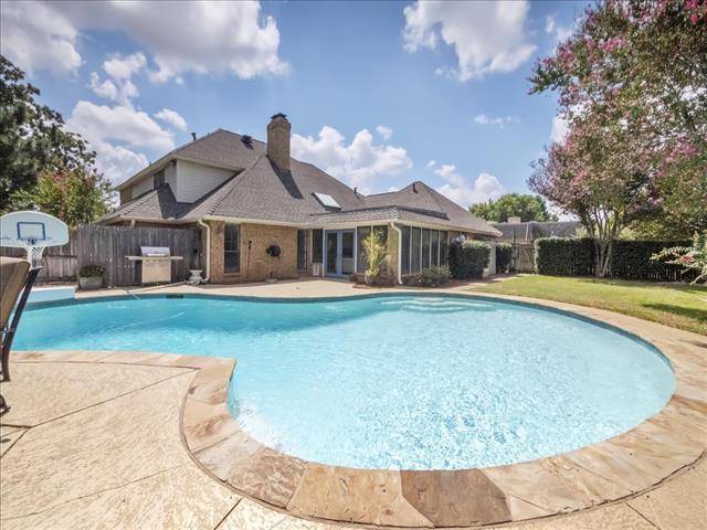 Arlington, TX 76016,3710 Falcon Lake Drive