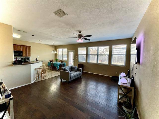 Forney, TX 75126,606 Berry Trail