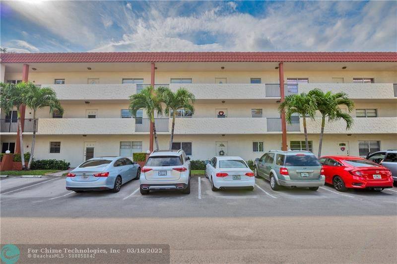 Pembroke Pines, FL 33025,111 S Hollybrook Dr  #207