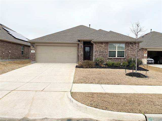 Arlington, TX 76002,709 Overleaf Way