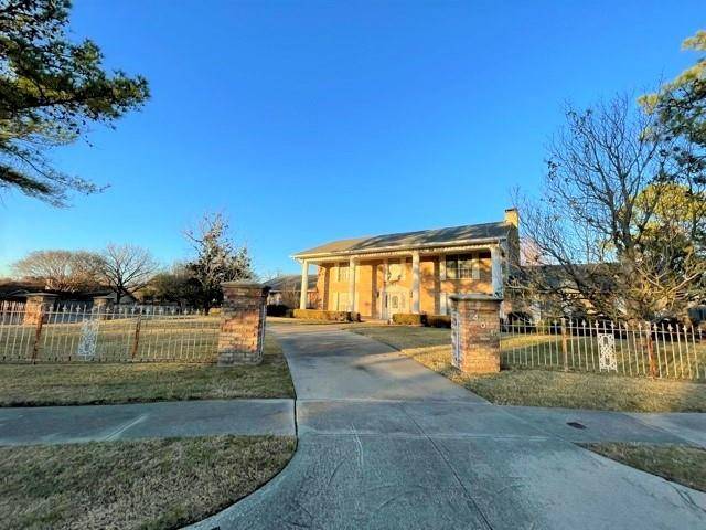 Bedford, TX 76021,401 Eagle Drive