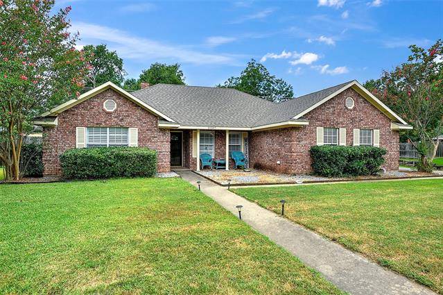 Bonham, TX 75418,2207 Pecan Street