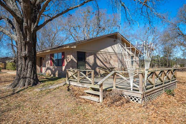 Grand Saline, TX 75140,1113 VZ County Road 1703