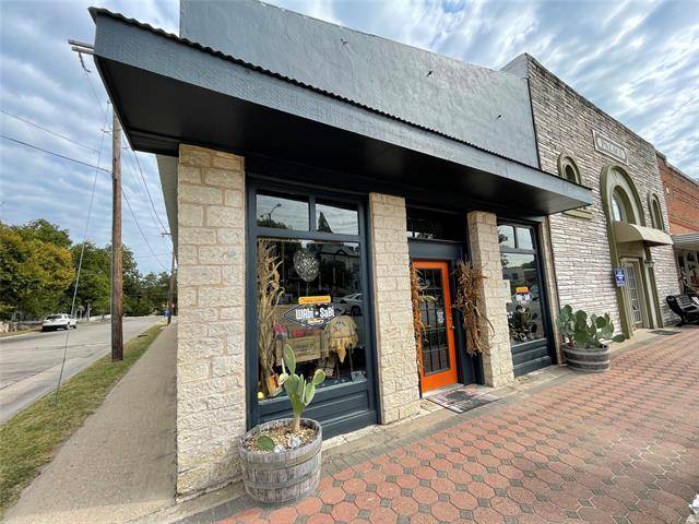 Glen Rose, TX 76043,116 NE Barnard Street