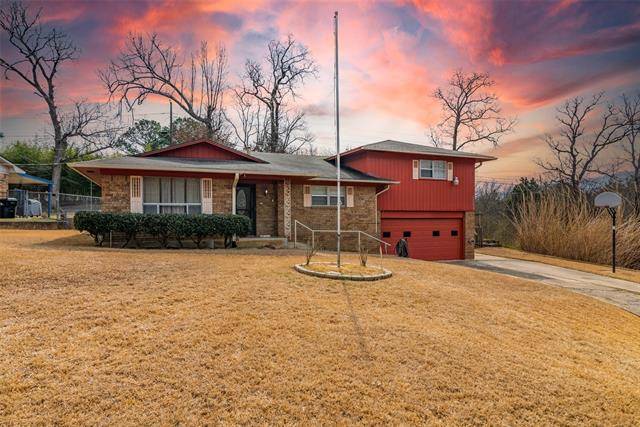 Denison, TX 75020,1352 Crestview Drive