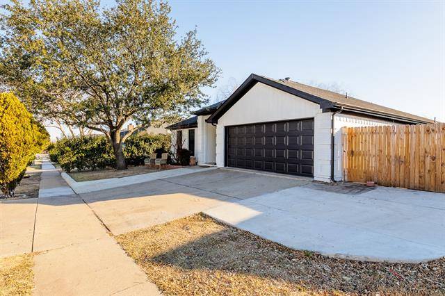 Arlington, TX 76018,6101 Rising Meadow Drive