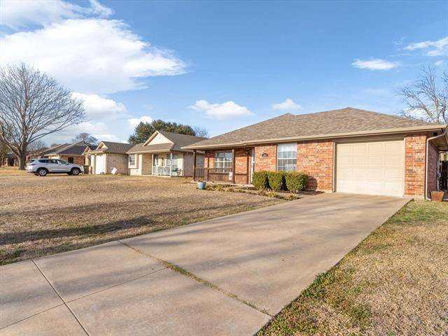 Cleburne, TX 76033,604 Mcanear Street