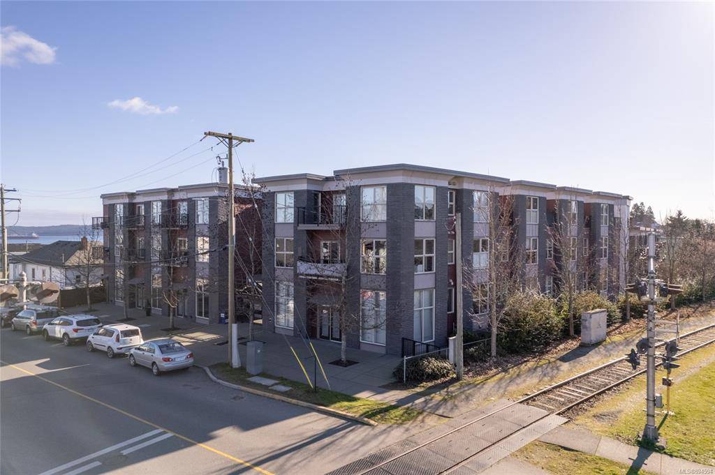 Nanaimo, BC V9R 2X9,555 FRANKLYN St #202