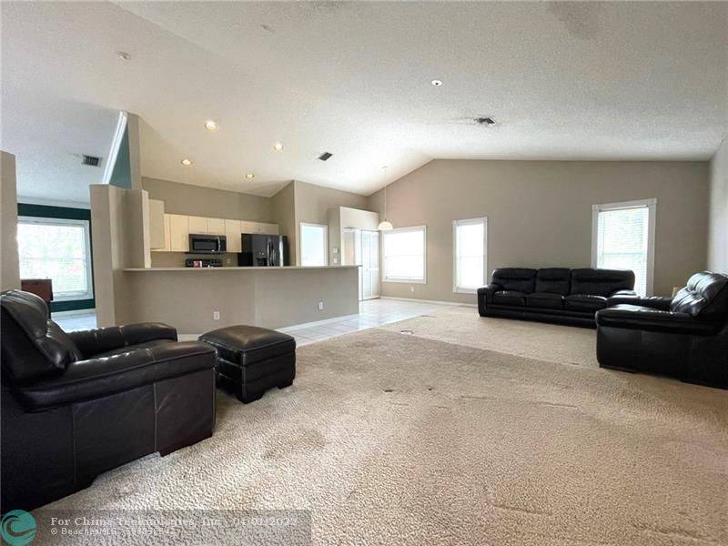 Davie, FL 33325,981 SW 126th Way