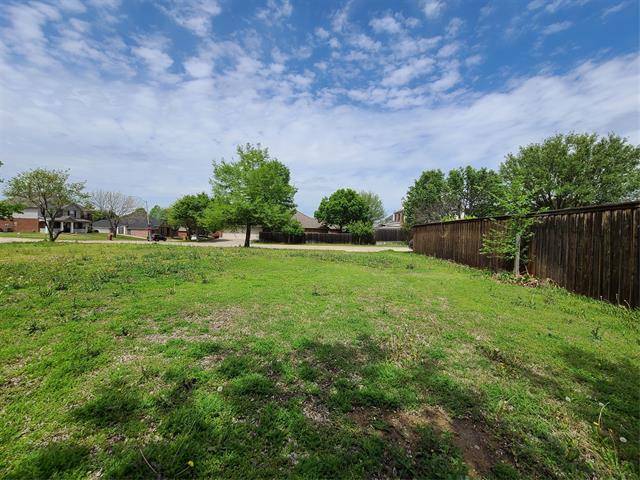 Mansfield, TX 76063,900 Saint Matthew