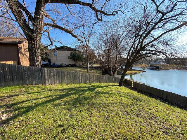 Granbury, TX 76048,4004 Apache Trail Court