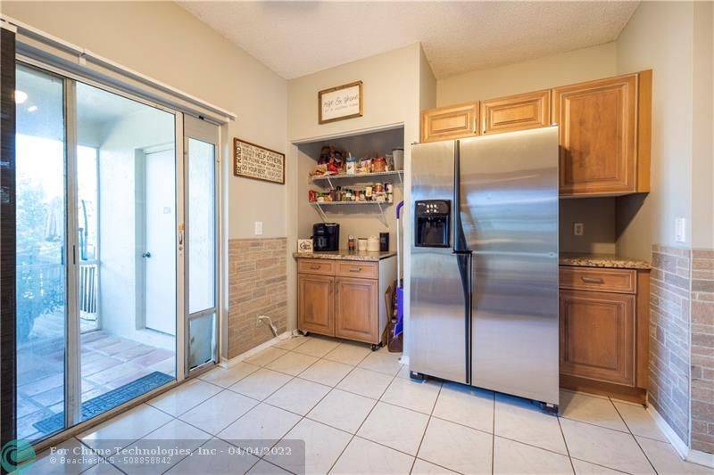 Weston, FL 33326,16675 Hemingway Dr  #16675