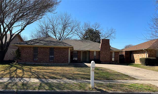 2401 Willow Oak Drive, Irving, TX 75060