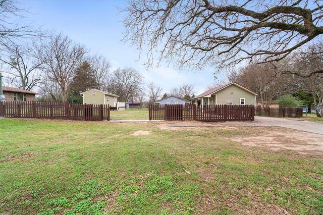 Edgewood, TX 75117,406 S Austin Street