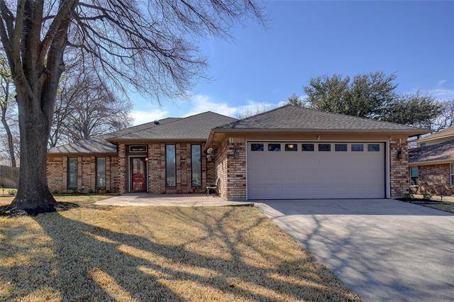 Hurst, TX 76054,329 Heneretta Drive