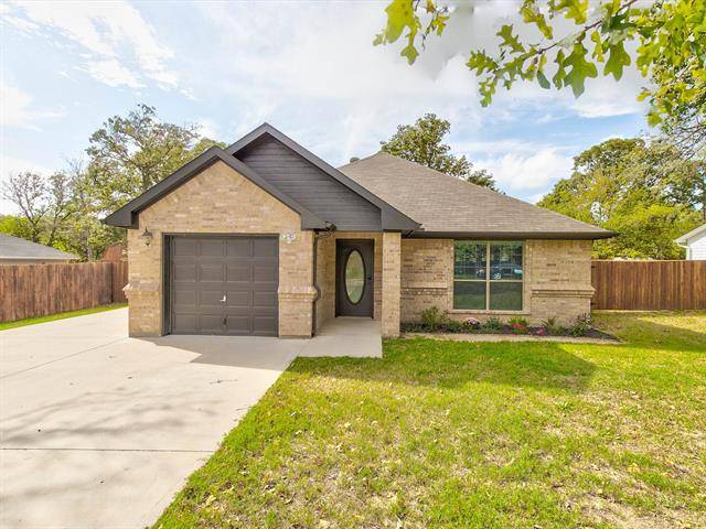 Azle, TX 76020,321 Maplewood Street