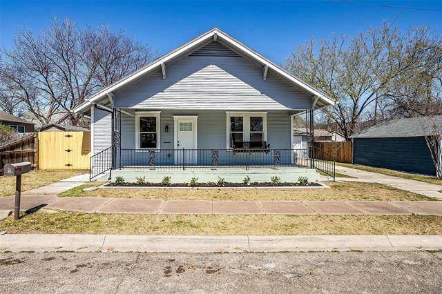 Cleburne, TX 76033,302 W Dabney Street