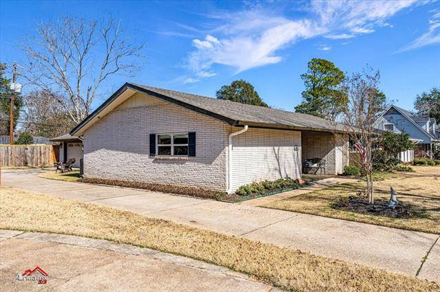 Shreveport, LA 71105,334 Tallow Lane