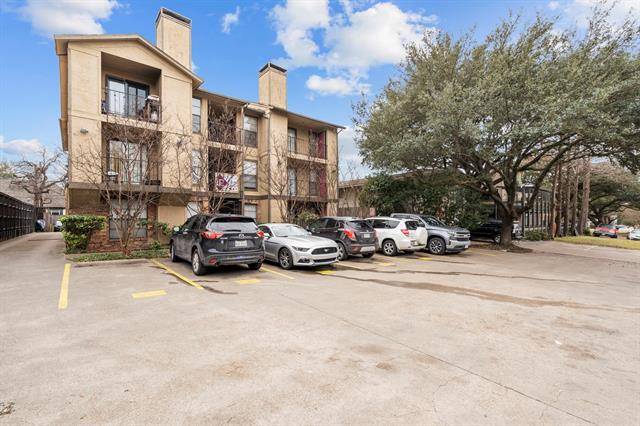 Dallas, TX 75214,5916 Gaston Avenue #304