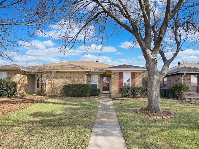 Grapevine, TX 76051,718 Cory Street