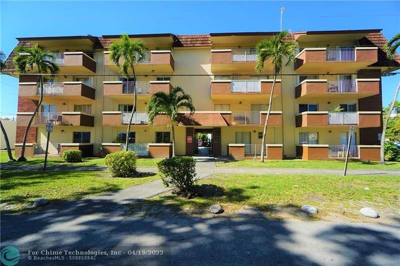 Miami Springs, FL 33166,680 Miller Dr  #304W