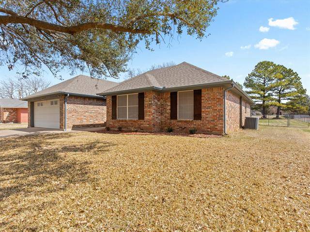 Granbury, TX 76049,905 Janis Street