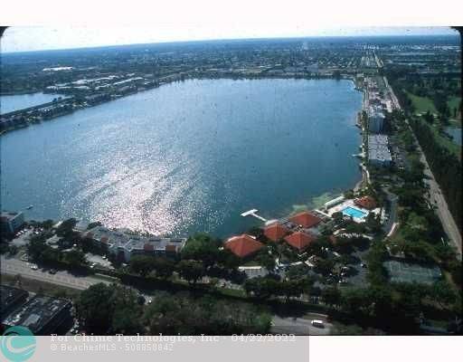 Oakland Park, FL 33309,118 Lake Emerald Dr  #104