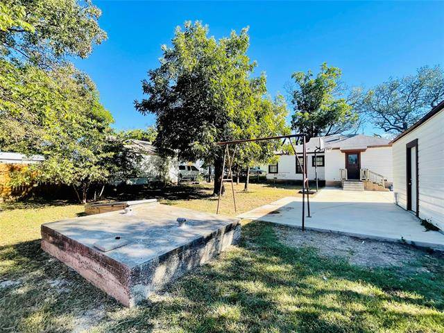 Brady, TX 76825,908 W 4th Street