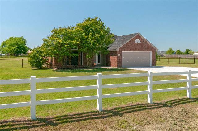 Haslet, TX 76052,322 County Road 4841