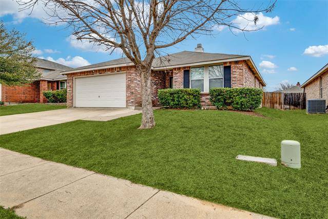 Arlington, TX 76002,8311 Redheart Street