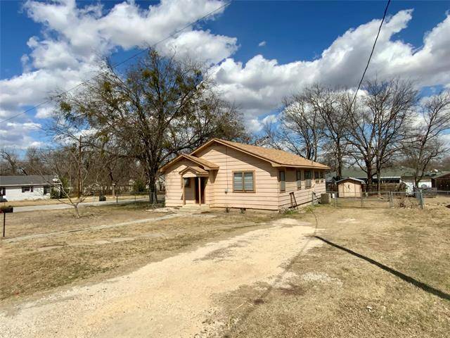 Clifton, TX 76634,302 South Avenue N