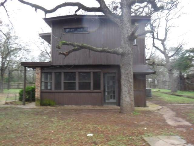 Elm Mott, TX 76640,255 Lake Avenue