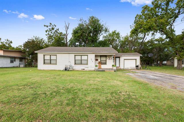 Elm Mott, TX 76640,318 S Charles