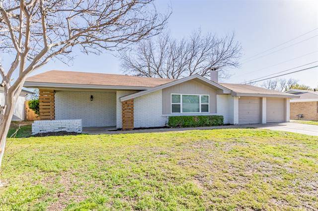 Hurst, TX 76053,421 Fieldwood Terrace