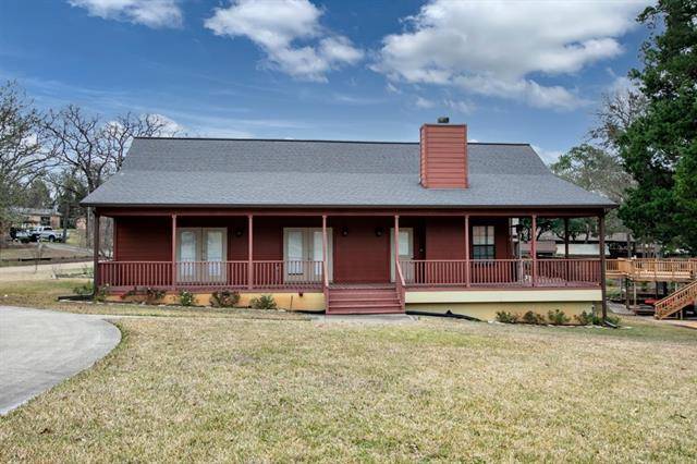 Mabank, TX 75156,301 Lake Front Drive