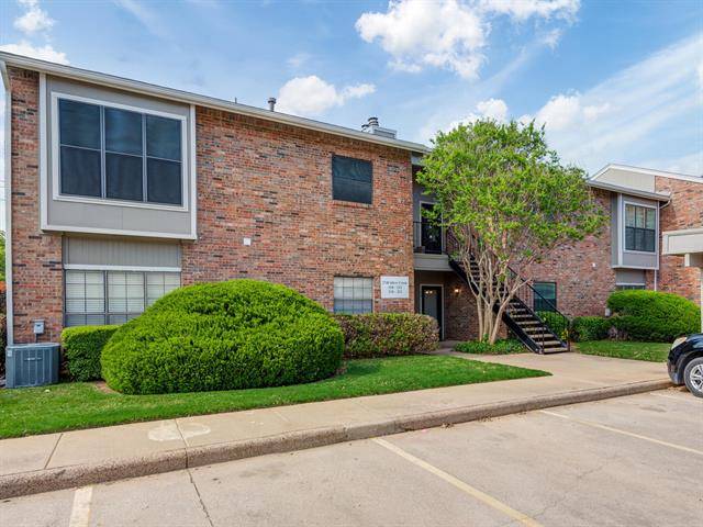 Arlington, TX 76006,2740 Silver Creek Drive #120