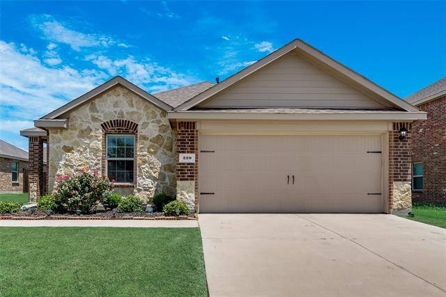 Waxahachie, TX 75165,220 Thoroughbred Street