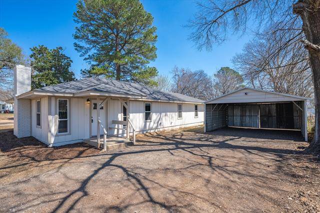 Grand Saline, TX 75140,1414 N Spring Street