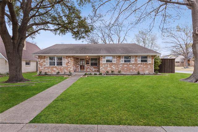 Dallas, TX 75238,9943 Larchbrook Drive