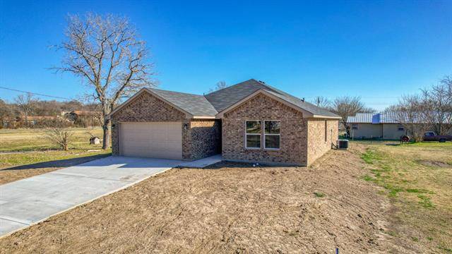 Mineral Wells, TX 76067,203 SW 16th Street